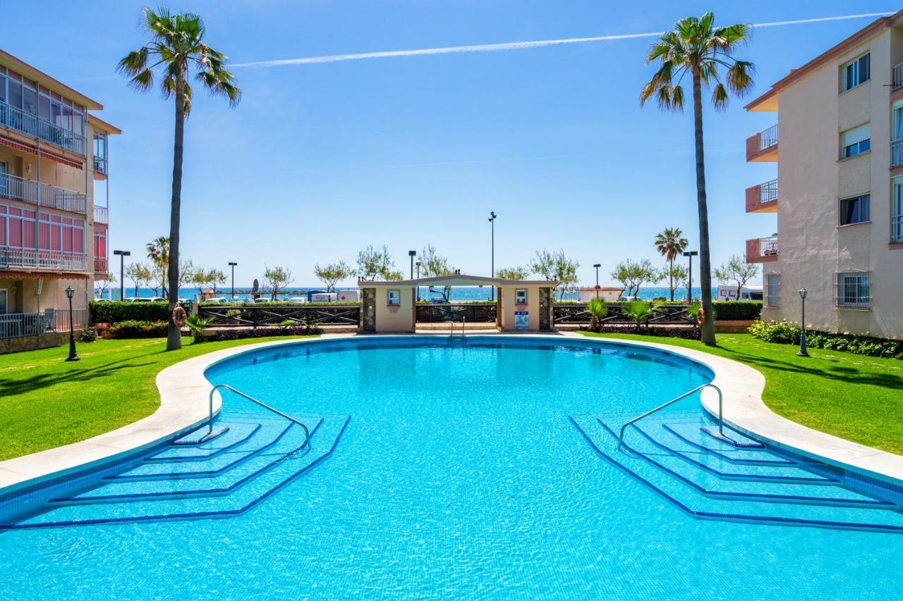 Beachfront Seaview Apartment In Los Boliches By Costarentals - Ref 141 フエンヒロラ エクステリア 写真