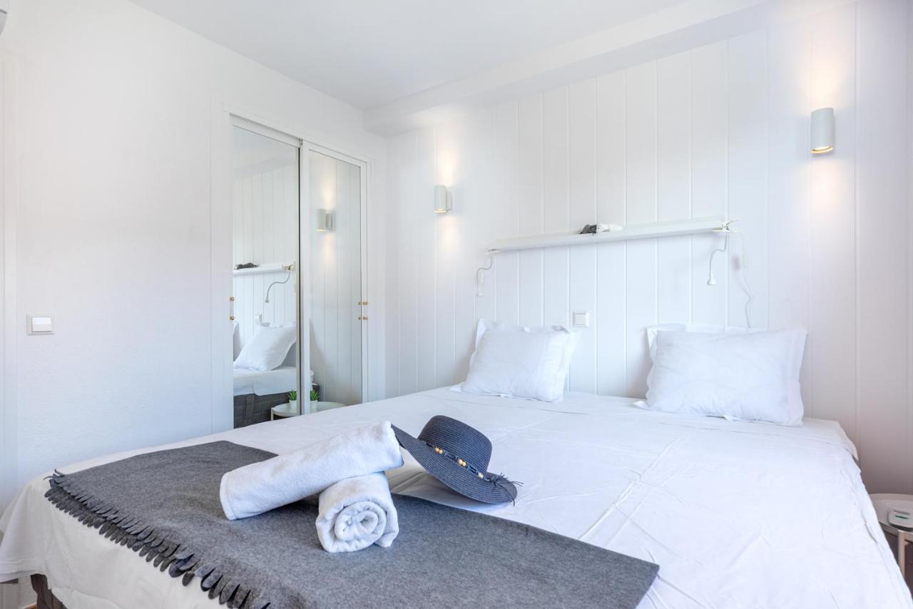 Beachfront Seaview Apartment In Los Boliches By Costarentals - Ref 141 フエンヒロラ エクステリア 写真