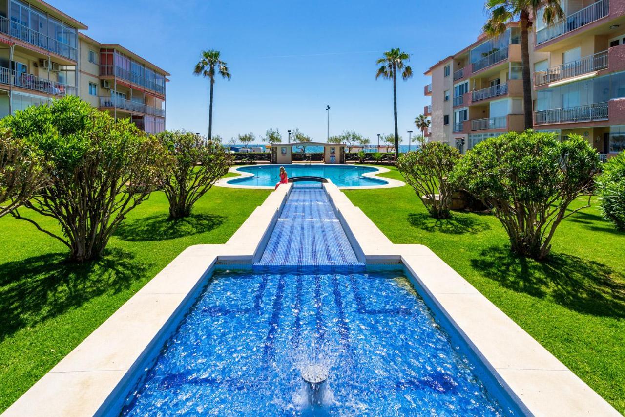 Beachfront Seaview Apartment In Los Boliches By Costarentals - Ref 141 フエンヒロラ エクステリア 写真
