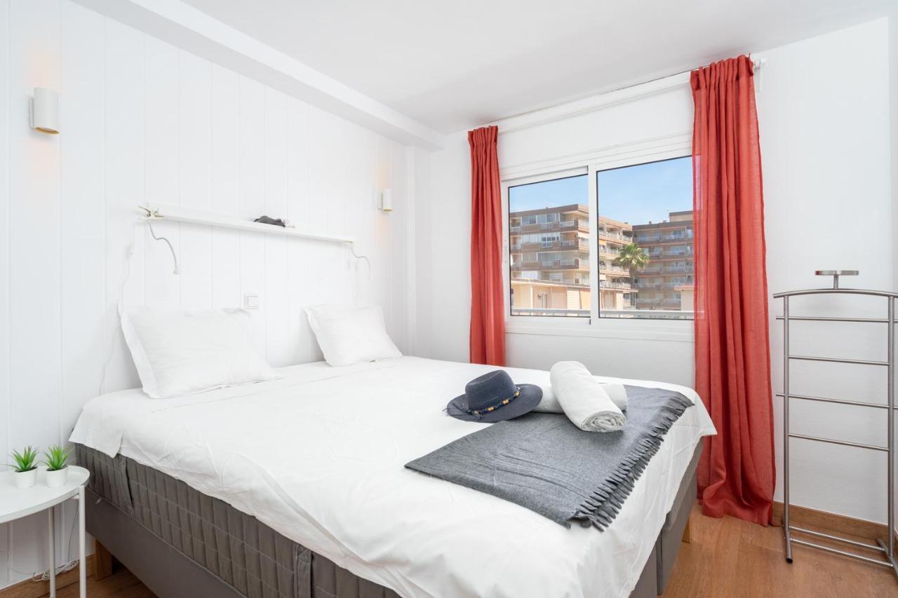Beachfront Seaview Apartment In Los Boliches By Costarentals - Ref 141 フエンヒロラ エクステリア 写真